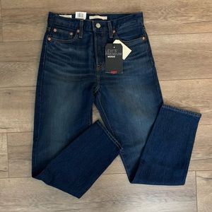 NWT LEVI’S Premium Wedgie Jeans, 26